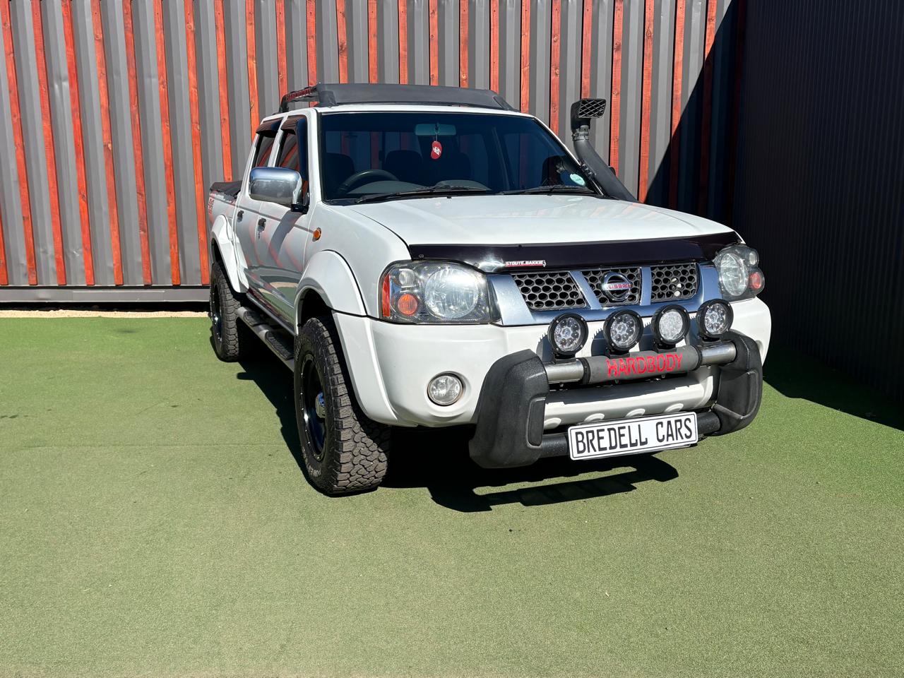 Used 2015 Nissan NP300 Hardbody 2.4 double cab 4x4