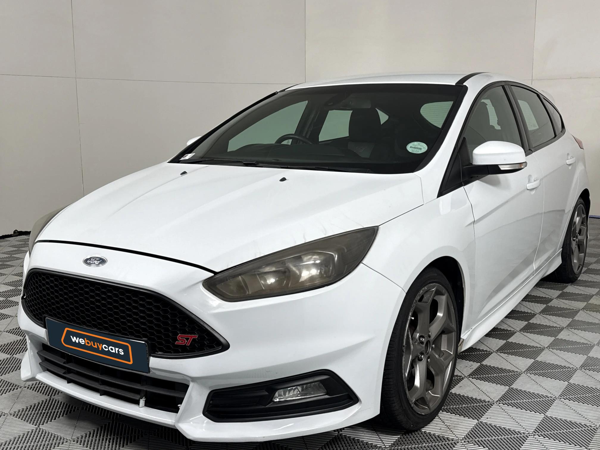 Used 2017 Ford Focus ST 1