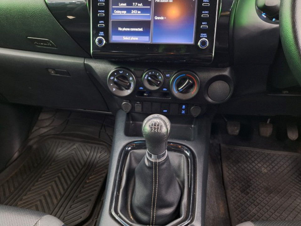Used 2024 Toyota Hilux 2.8GD-6 Xtra cab Legend manual