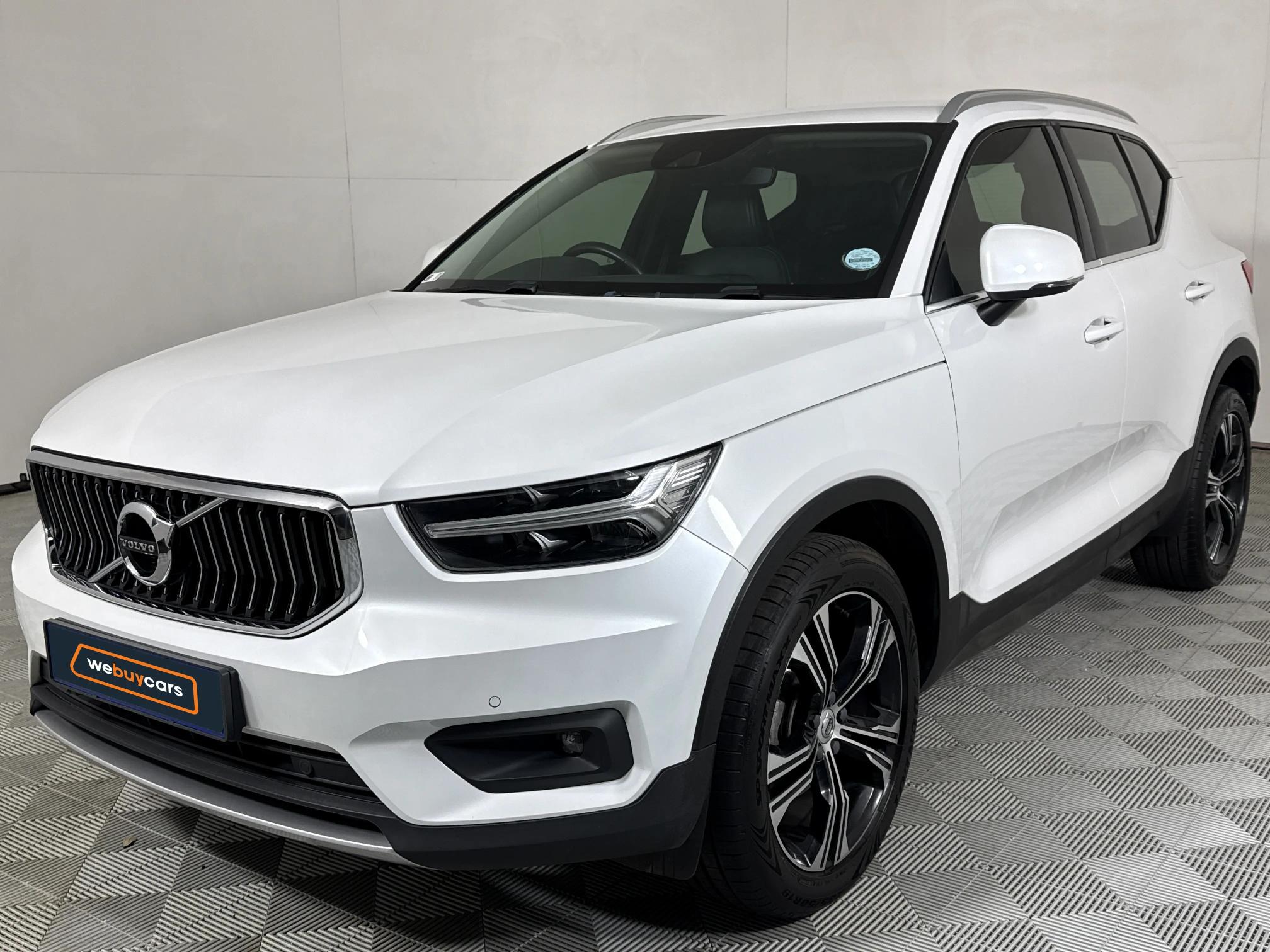 Used 2021 Volvo XC40 T3 Momentum