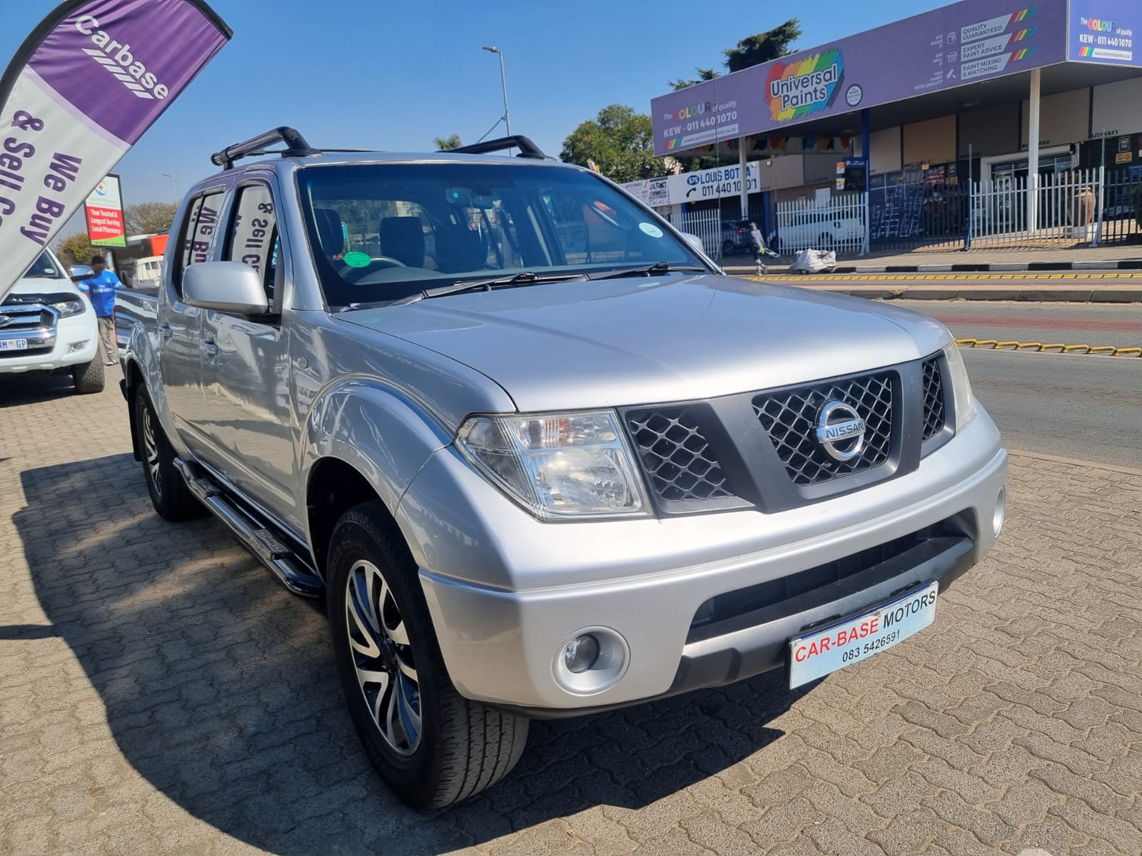 Used 2011 Nissan Navara 2.5dCi double cab 4x4 LE