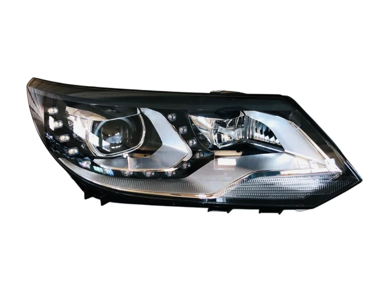 VW Tiguan LED Xenon Headlight – Right Side