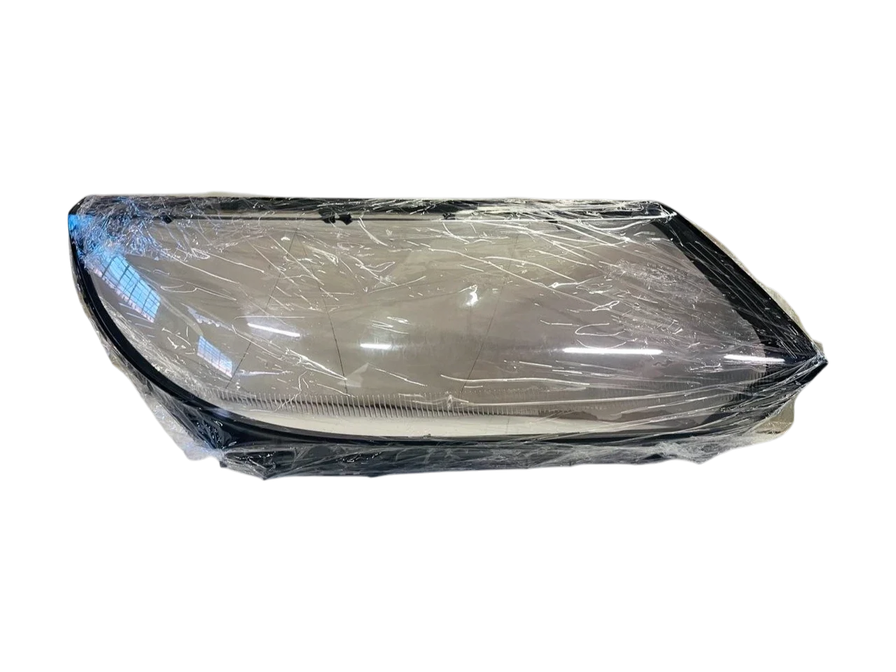 VW Tiguan replacement headlight lens - Right side