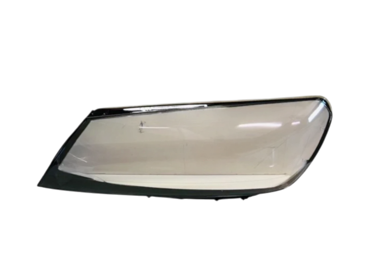 VW Touareg replacement headlight lens - Left side