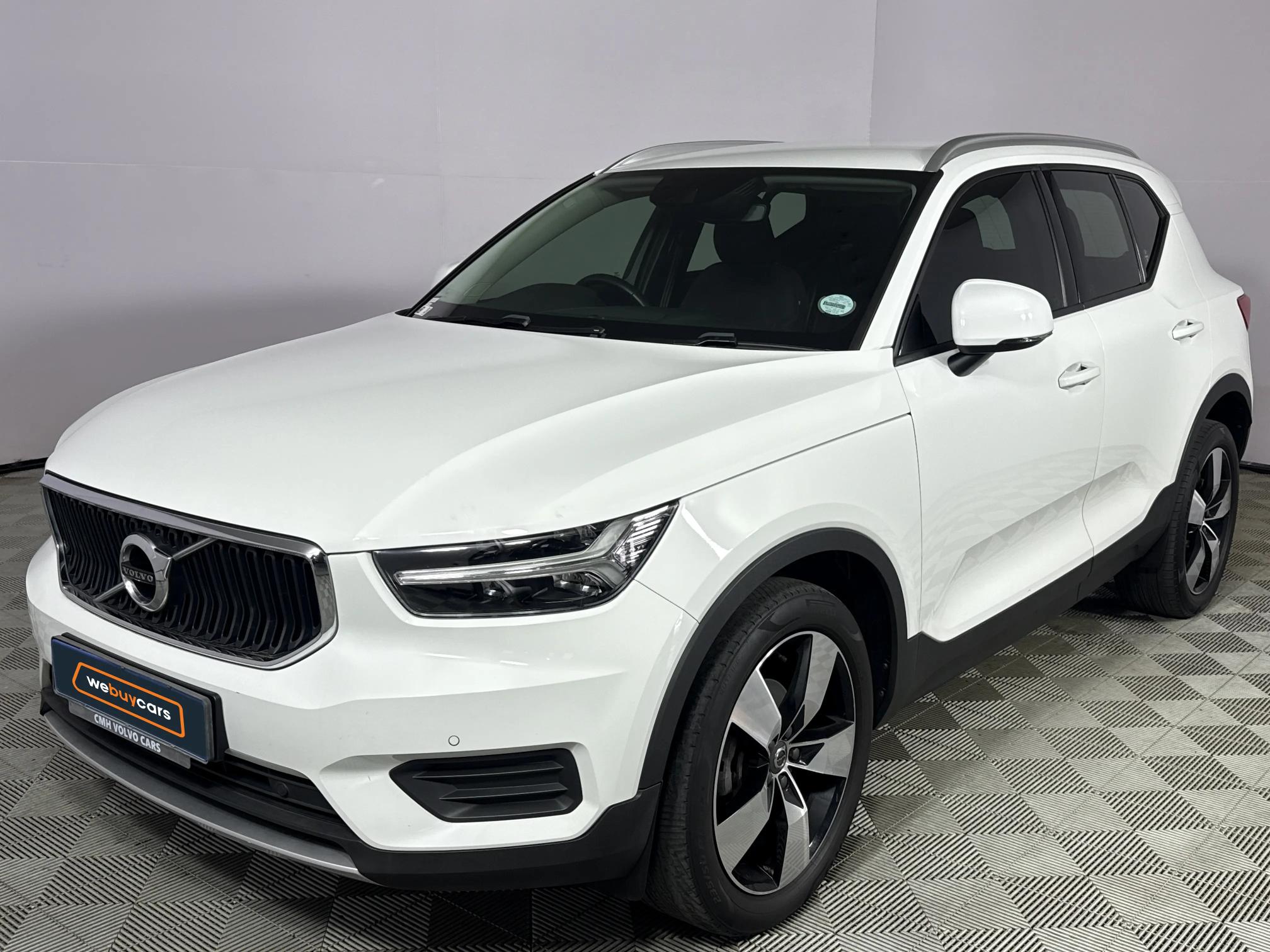 Used 2022 Volvo XC40 T3 Momentum