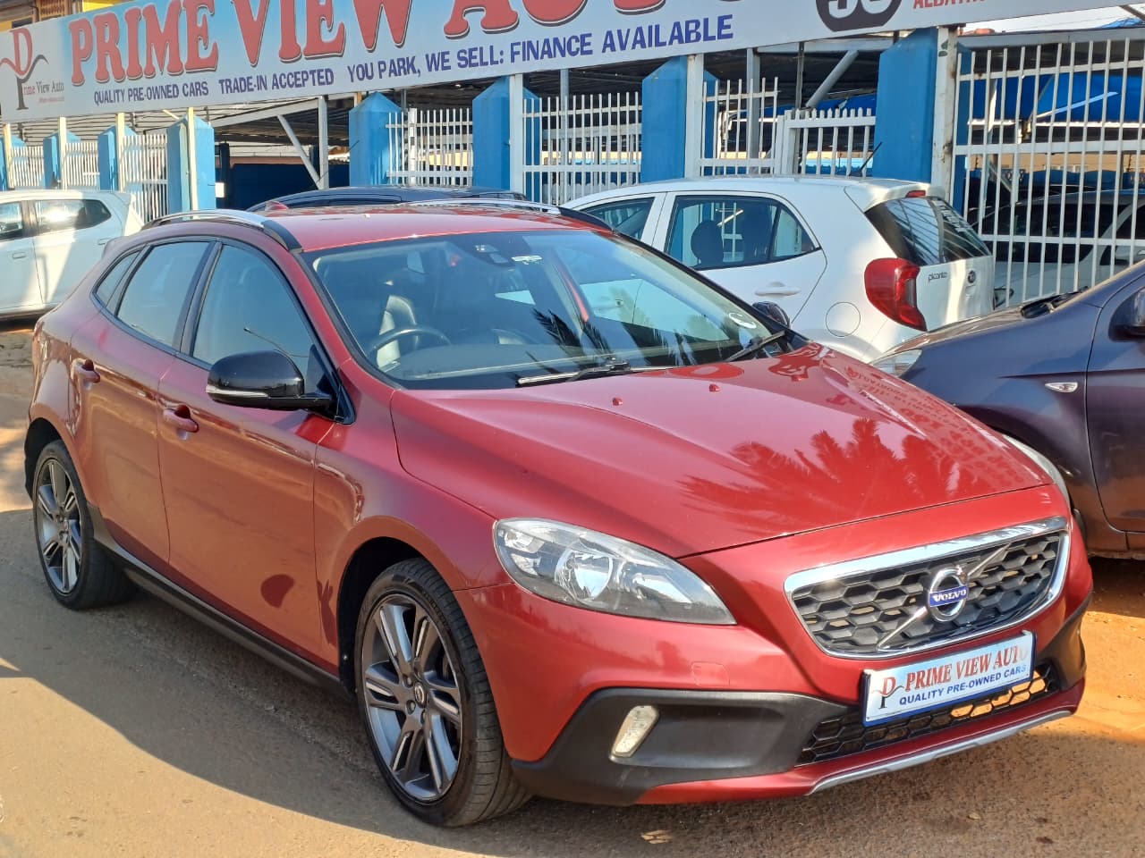 Used 2014 Volvo V40 Cross Country D3 Elite