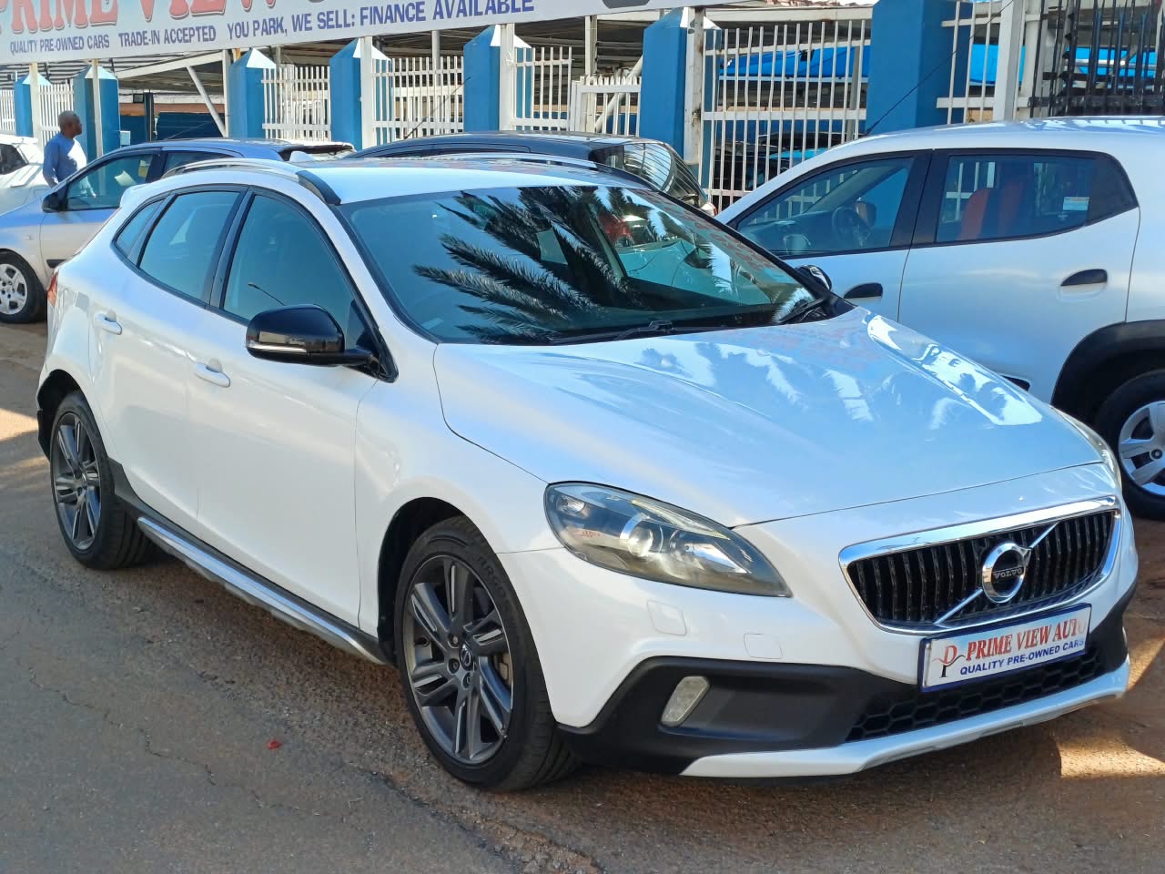 Used 2014 Volvo V40 Cross Country D3 Elite