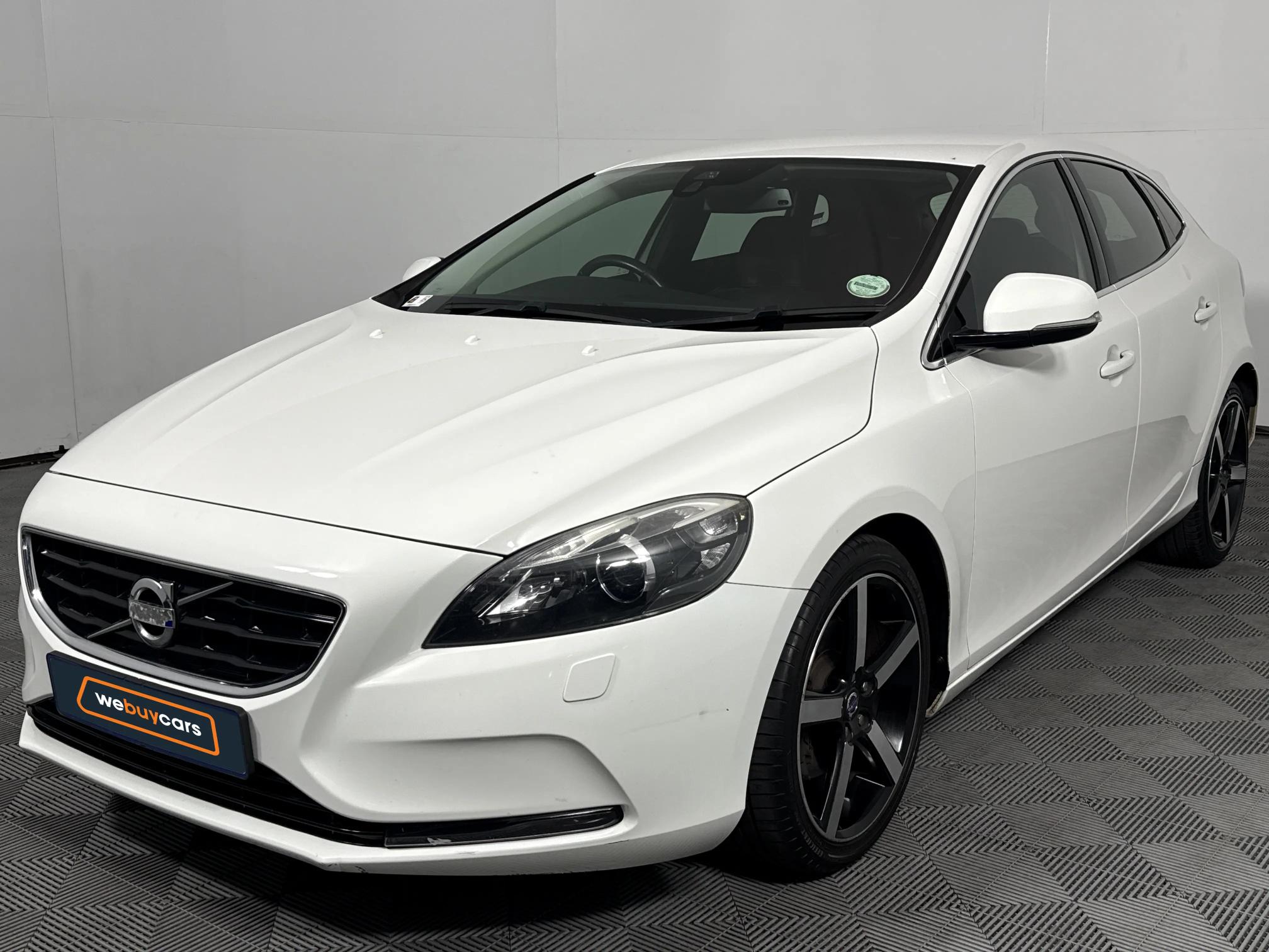 Used 2014 Volvo V40 T3 Elite