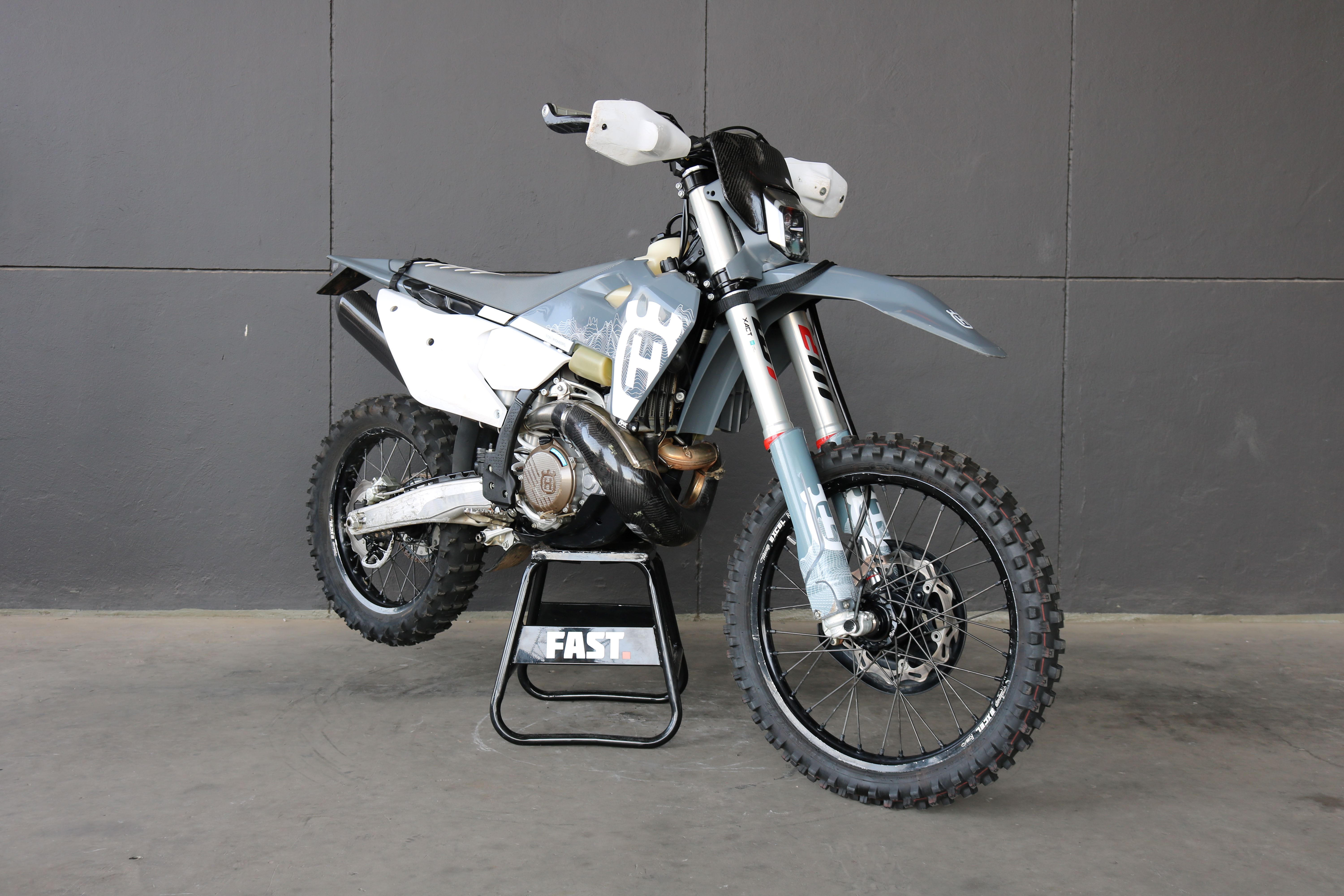 HUSQVARNA TE300