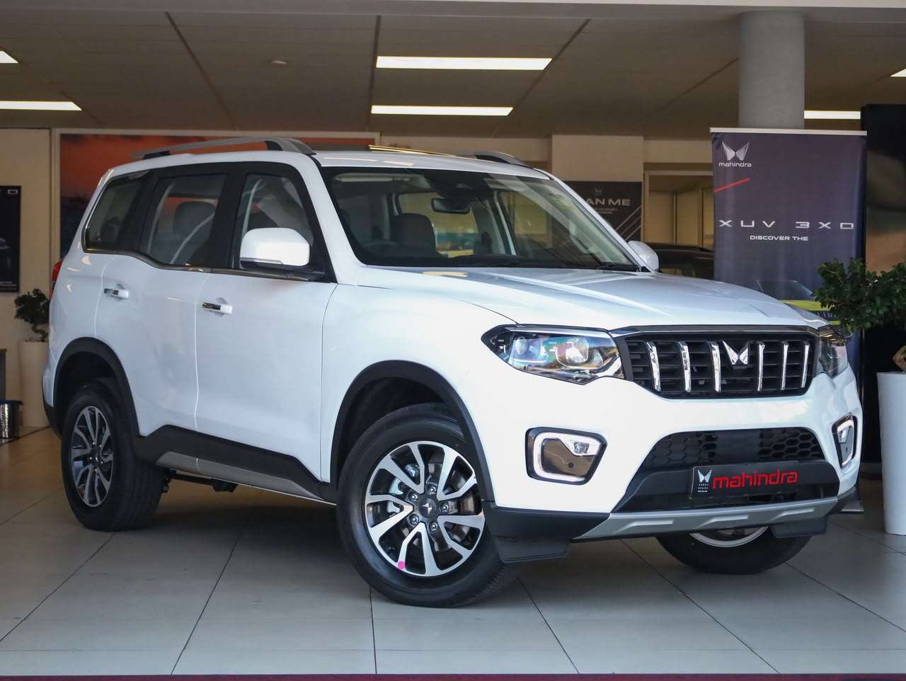 New 2026 Mahindra Scorpio-N D AT 4WD Z8L 7S