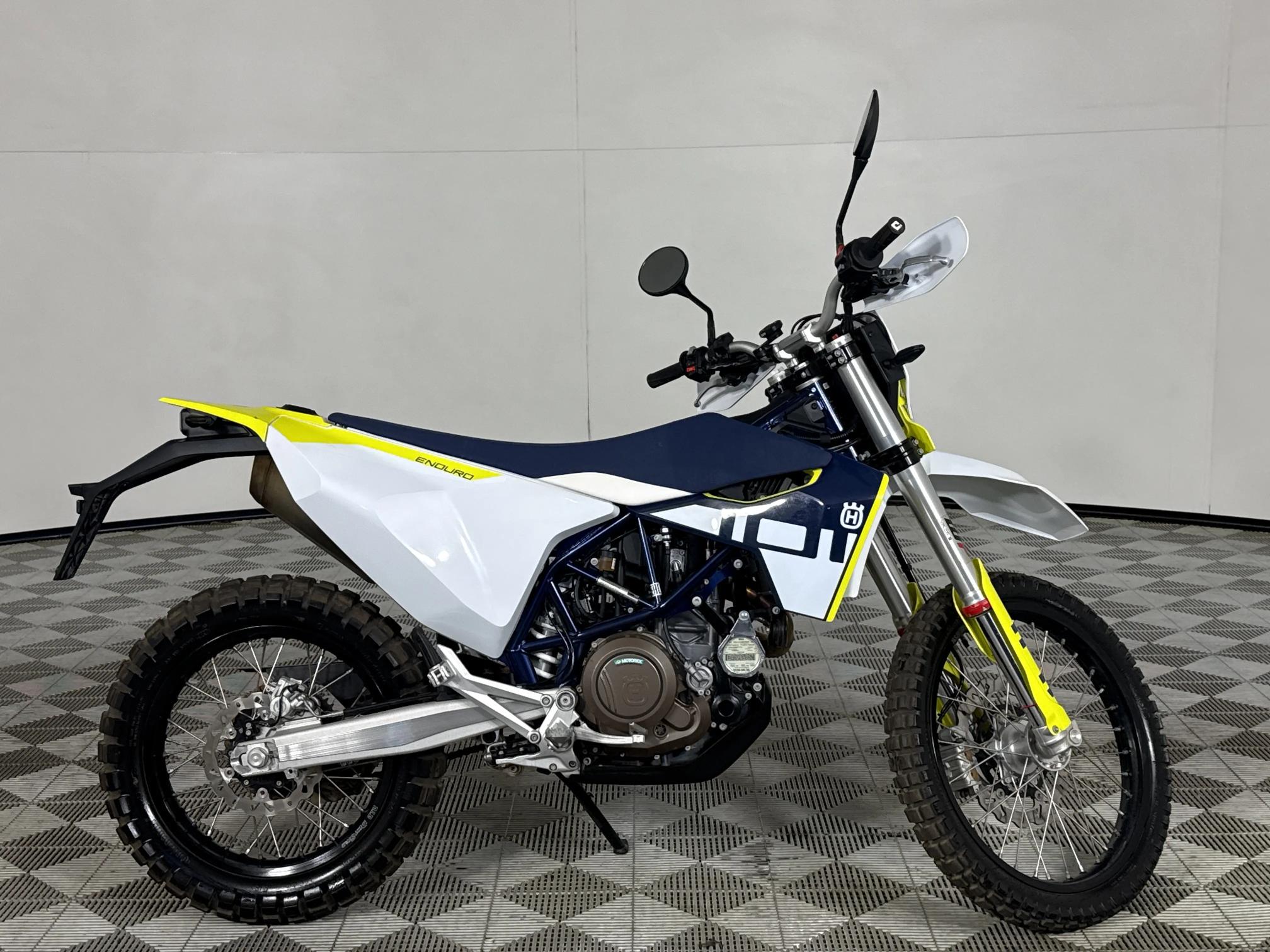 Used 2025 Husqvarna TE 701 Enduro