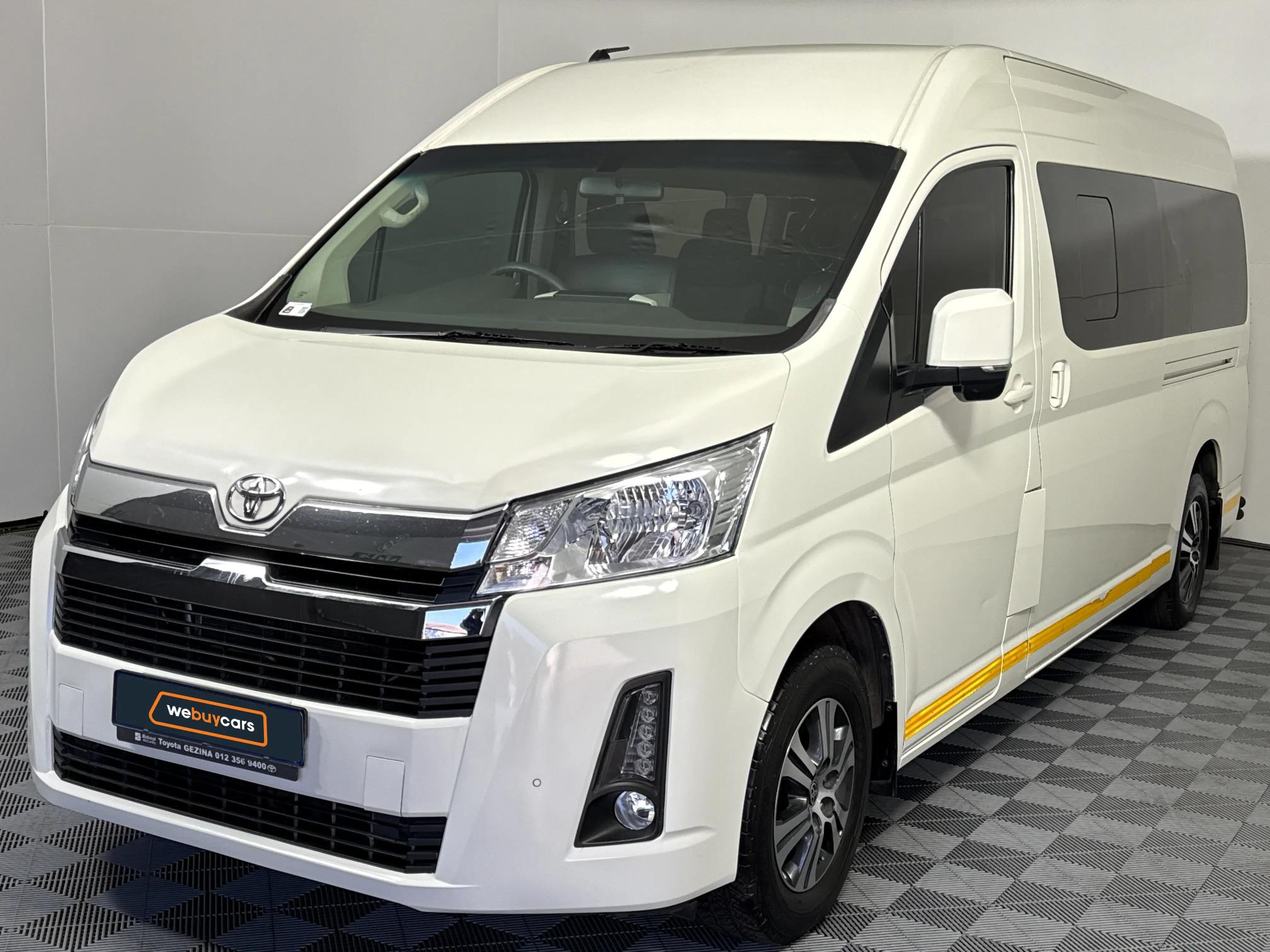 Used 2024 Toyota Quantum 2.8 SLWB bus 14-seater GL manual