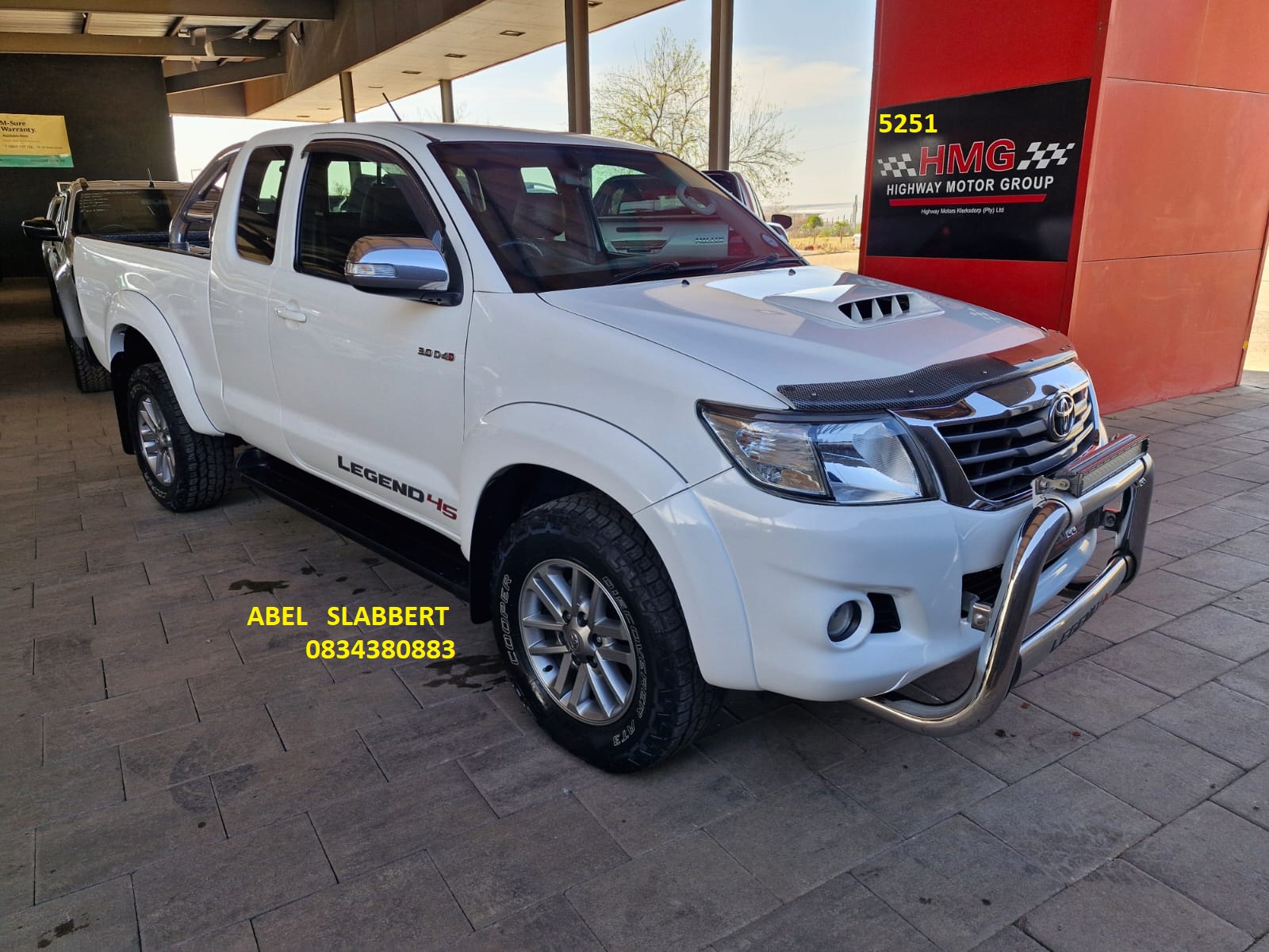 Used 2015 Toyota Hilux 3.0D-4D Xtra cab Raider Legend 45