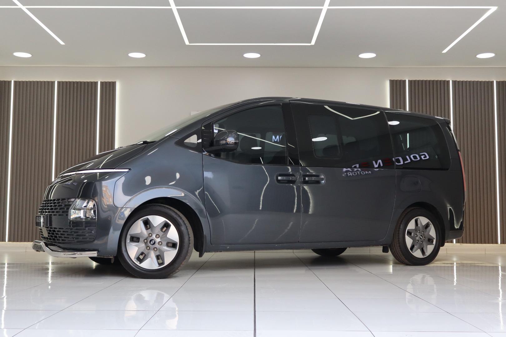 Used 2022 Hyundai Staria 2.2D Elite