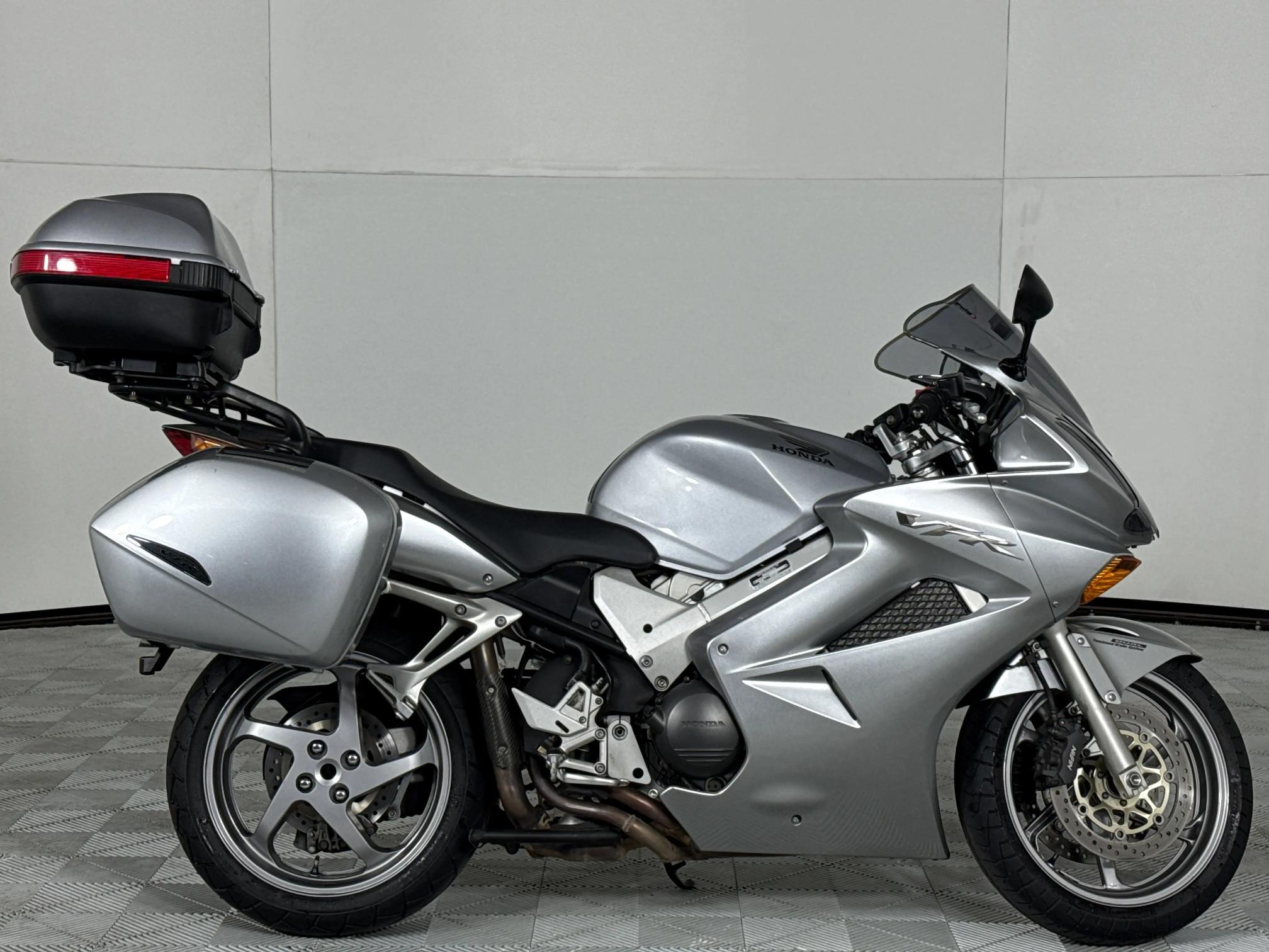 Used 2005 Honda VFR