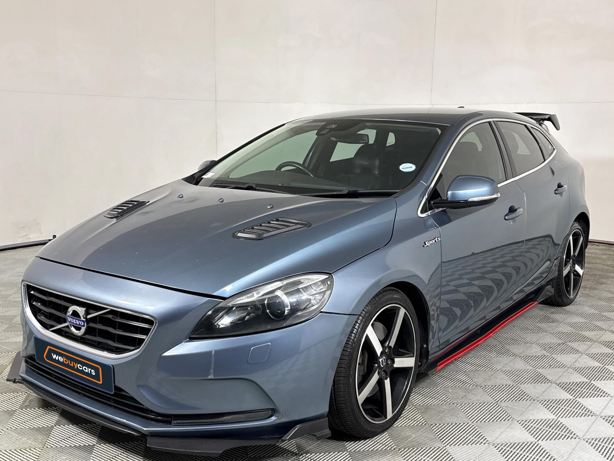 Used 2014 Volvo V40 T5 Momentum