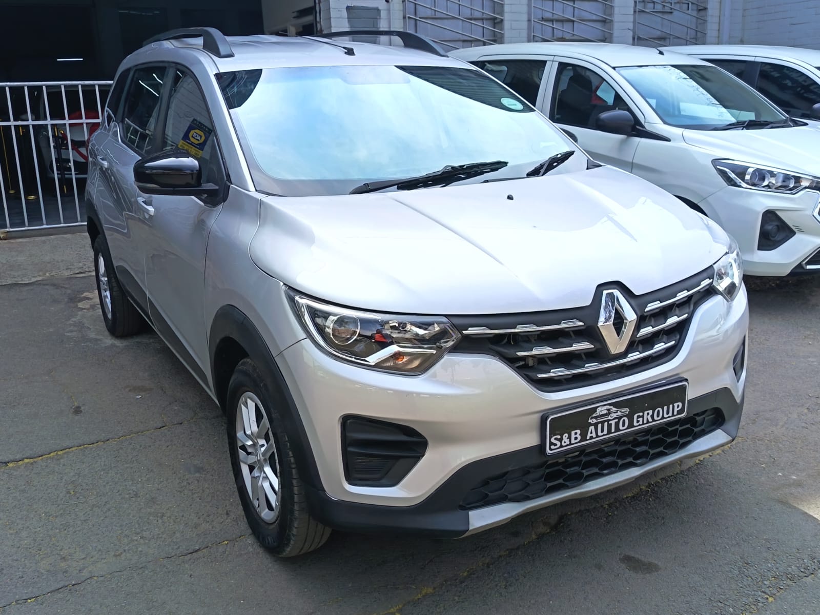 Used 2025 Renault Triber 1.0 Dynamique
