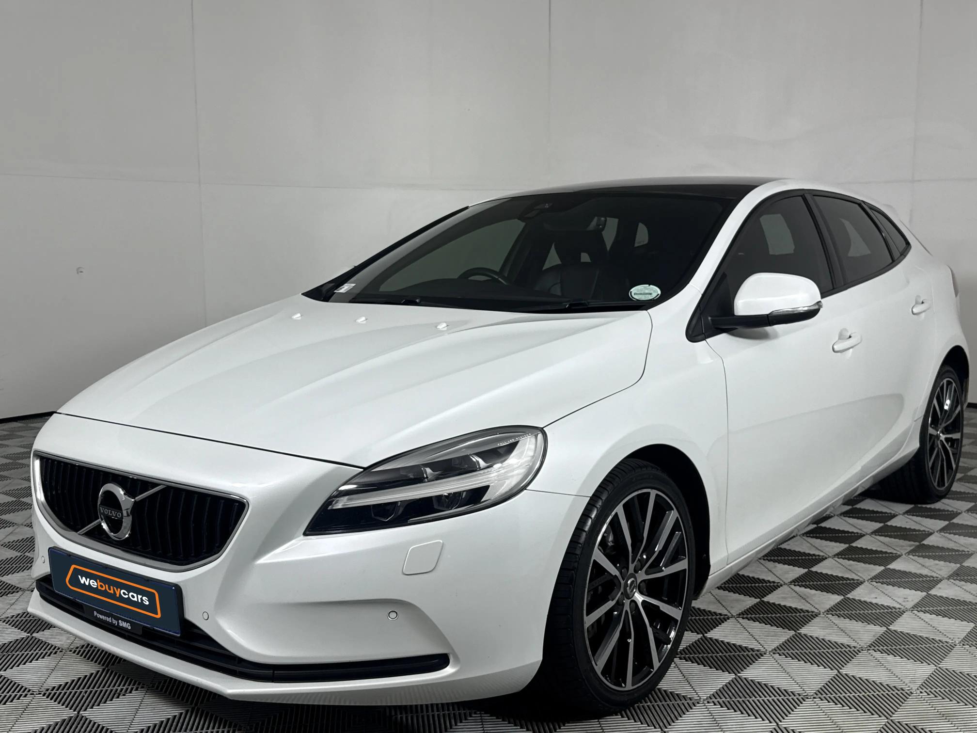 Used 2019 Volvo V40 T4 Momentum auto