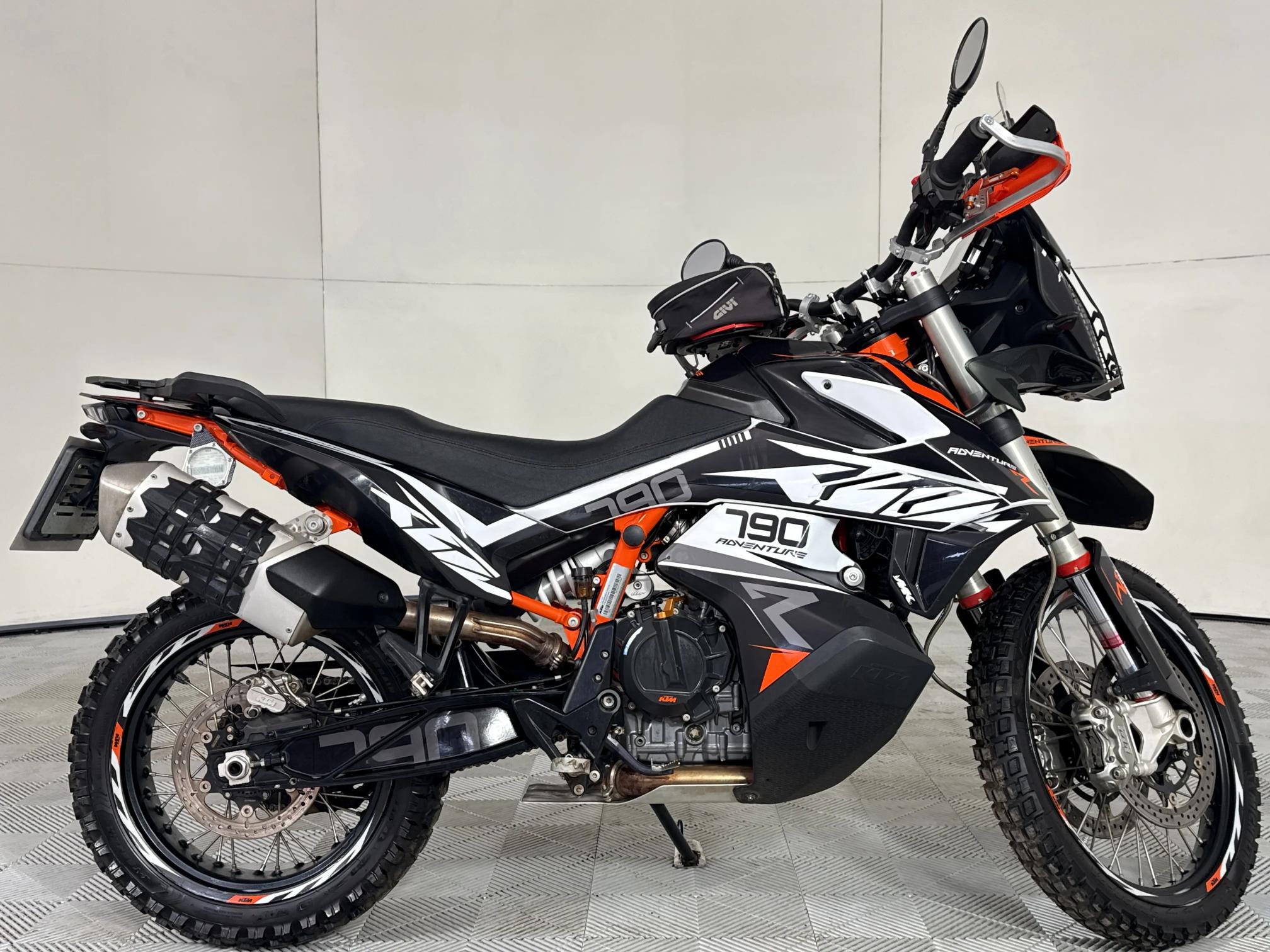 Used 2021 KTM Adventure