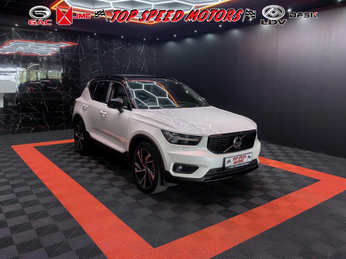 Used 2018 Volvo XC40 D4 AWD R-Design