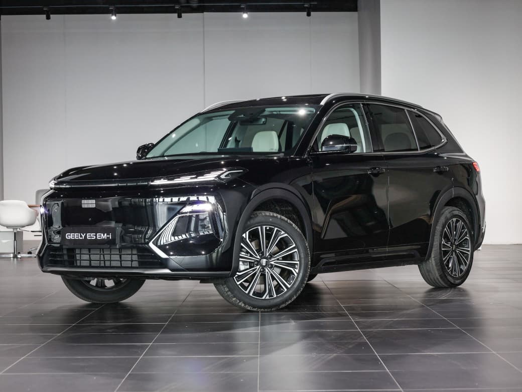 New 2026 Geely E5 EM-i Apex