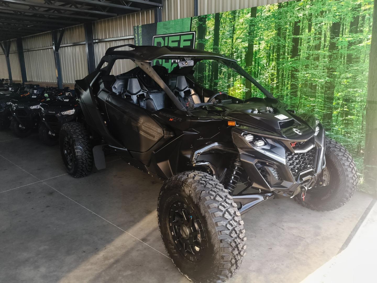 Used 2026 Can-Am Maverick R xrs AUTOMATIC