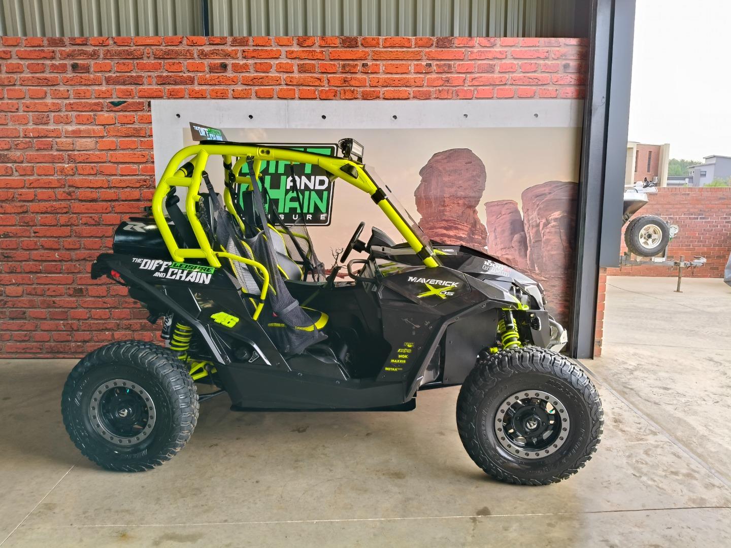 Used 2015 Can-Am Maverick 1000R turbo dps 4x4 AUTOMATIC