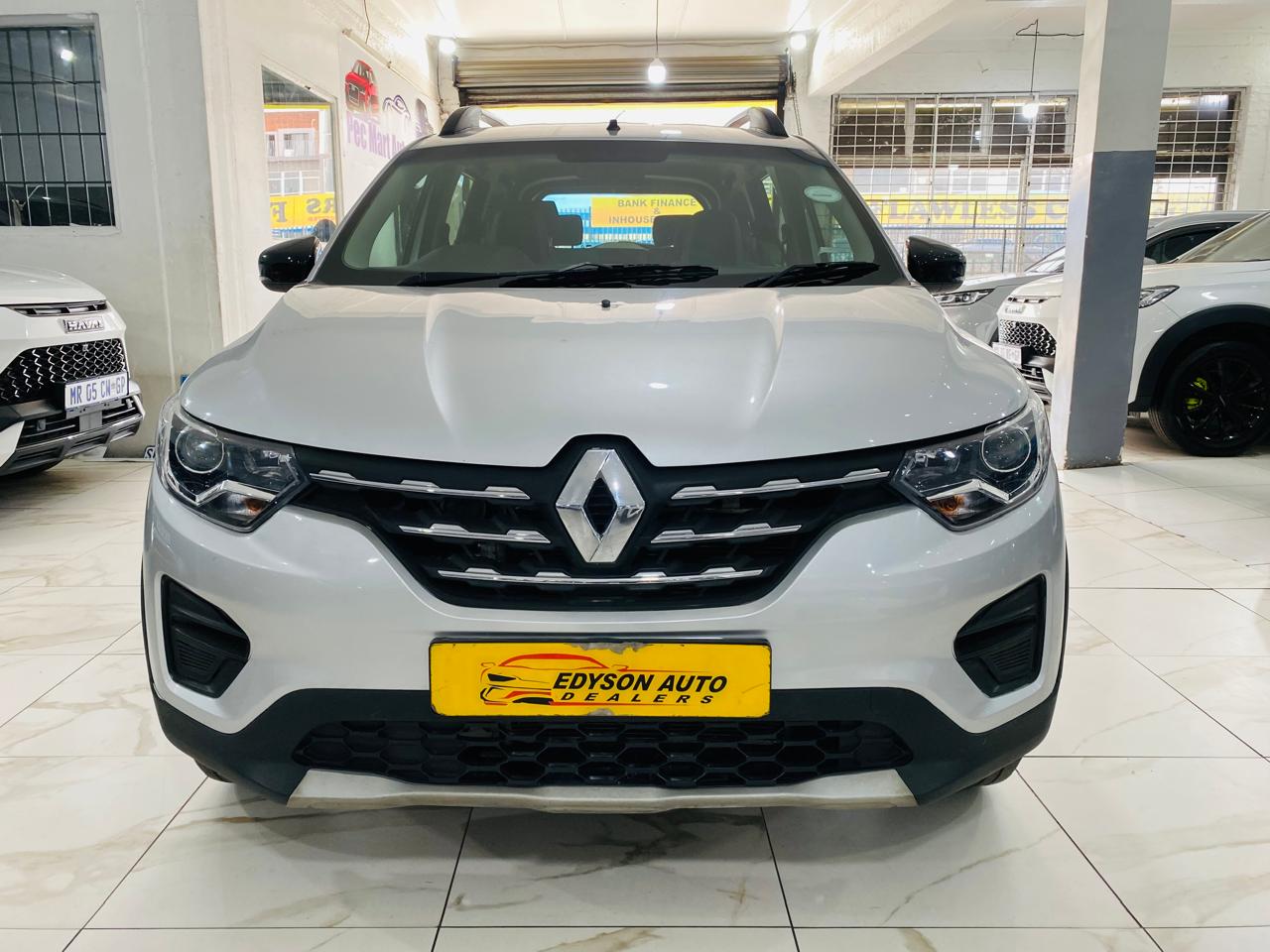 Used 2025 Renault Triber 1.0 Prestige