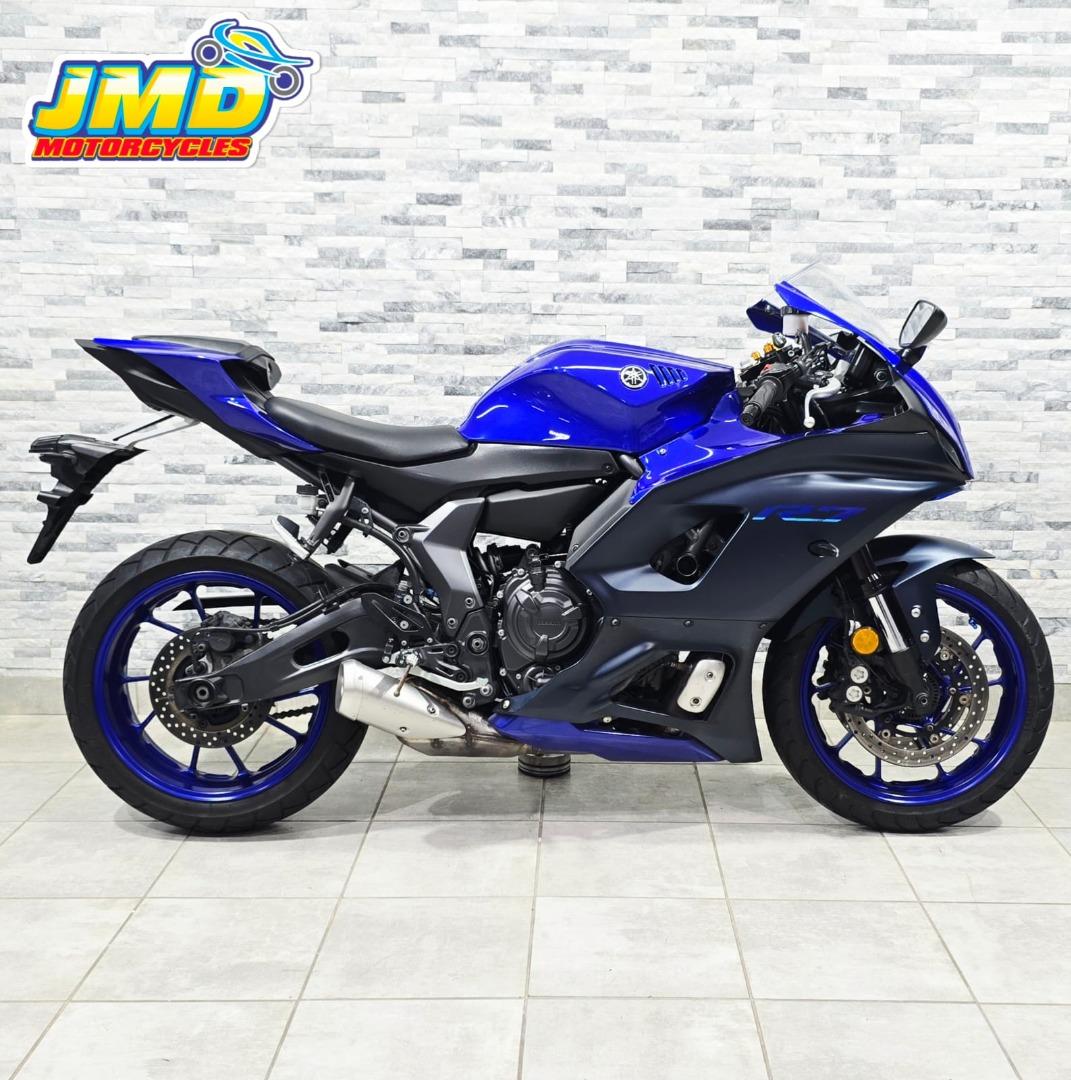 2023 yamaha YZF R7