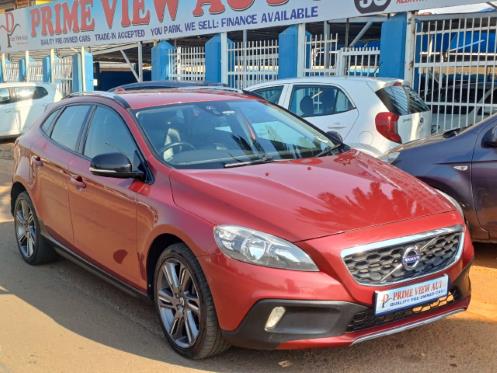 Used 2014 Volvo V40 Cross Country D3 Elite