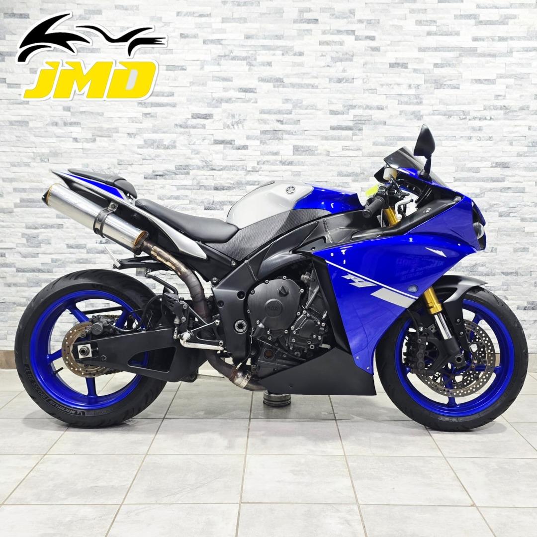 014 Yamaha YZF-R1