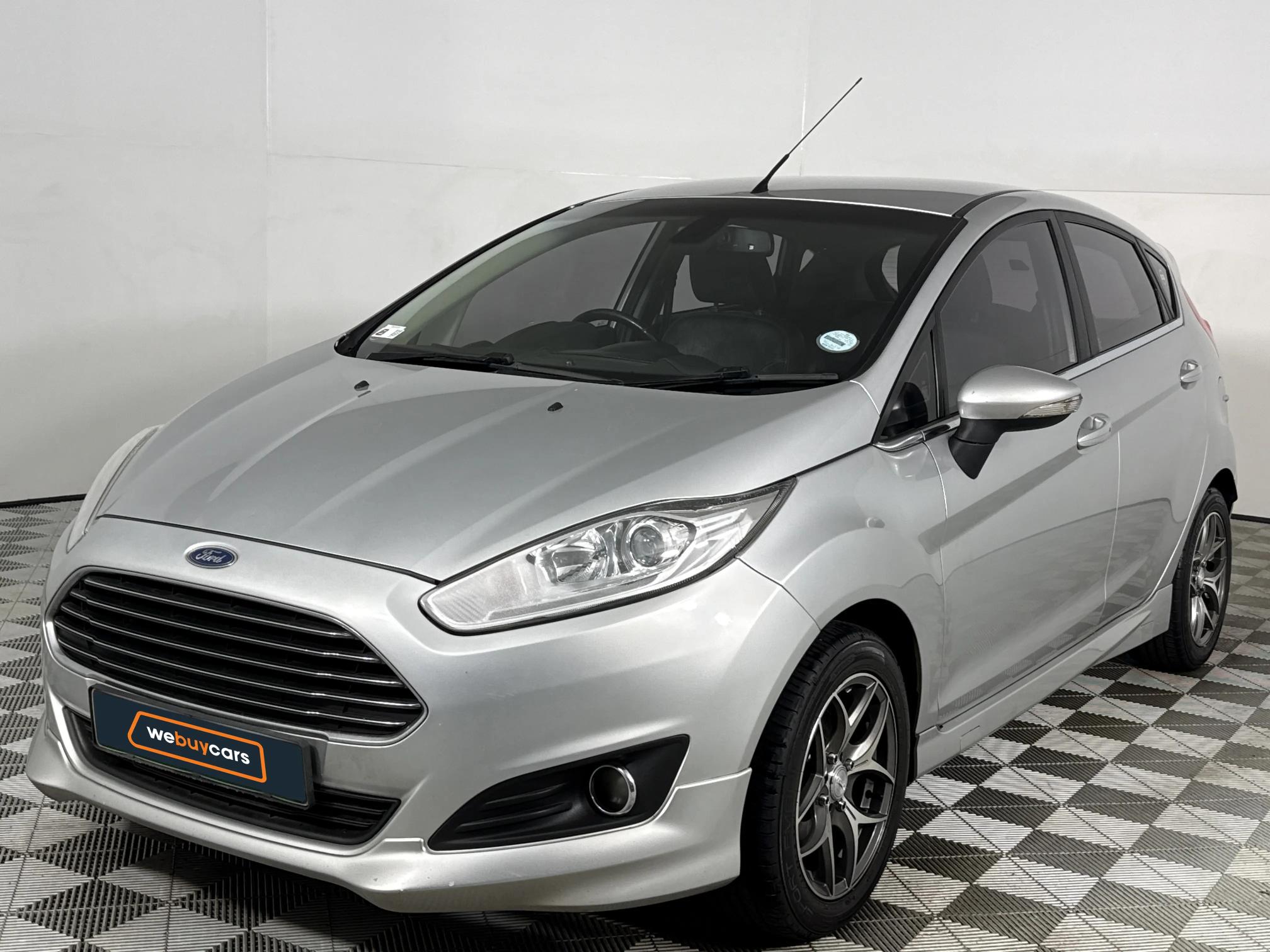 Used 2015 Ford Fiesta 5-door 1.0T Titanium