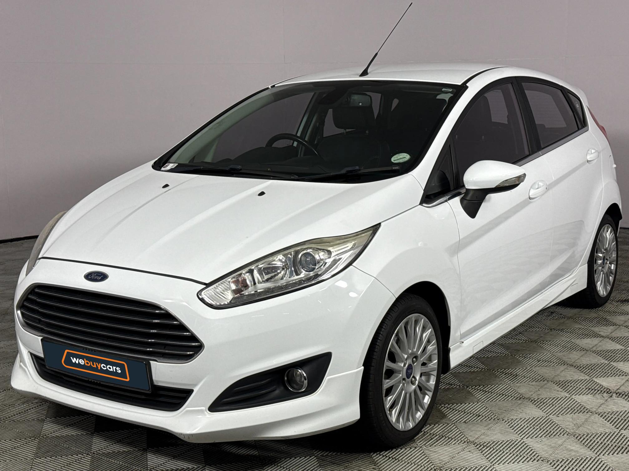 Used 2016 Ford Fiesta 5-door 1.0T Titanium