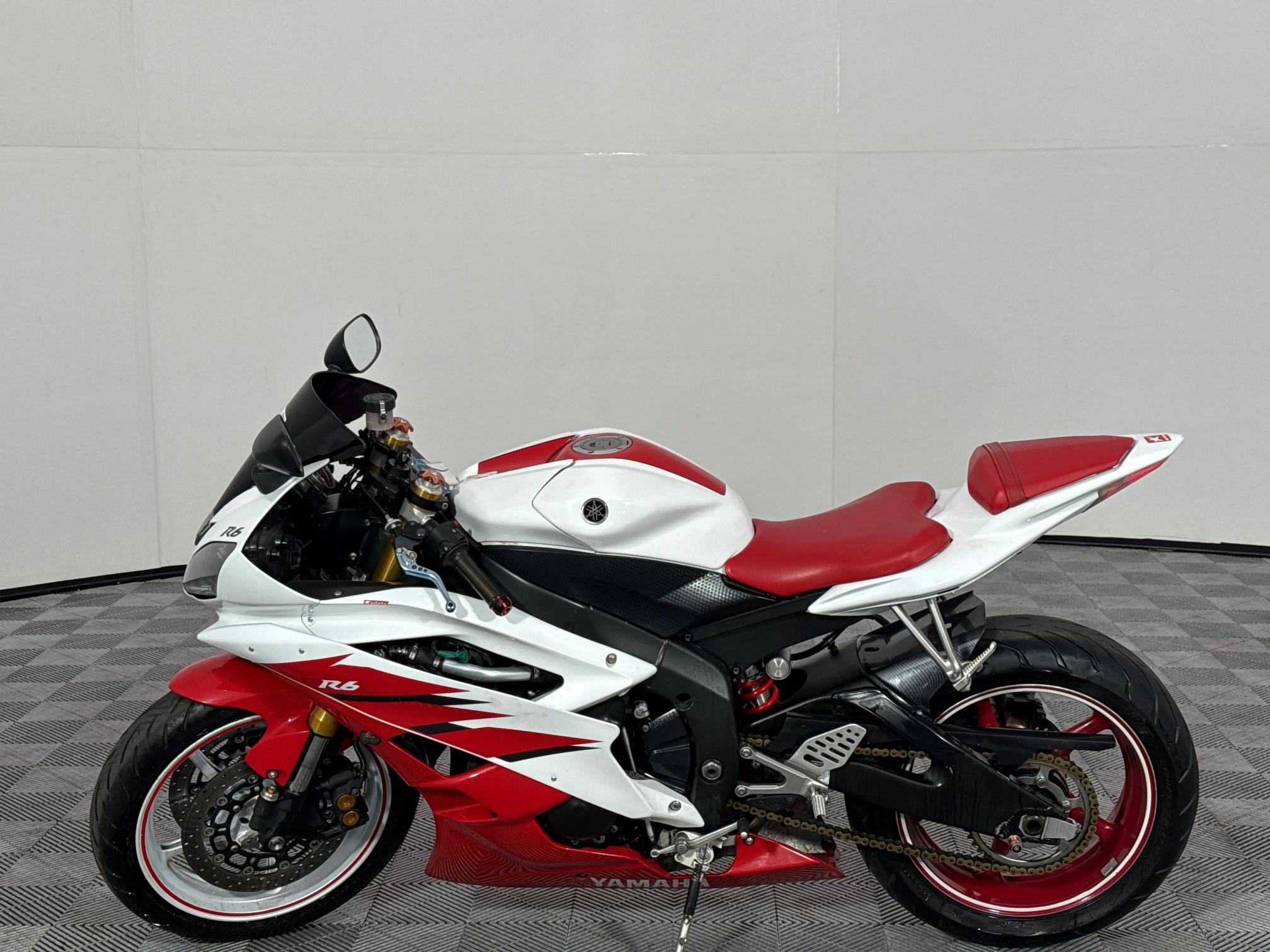 Used 2006 Yamaha YZF R6