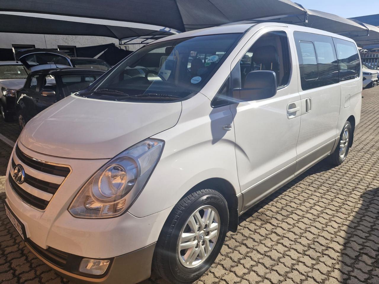 Used 2016 Hyundai H-1 2.5VGTi bus Elite 9-seater