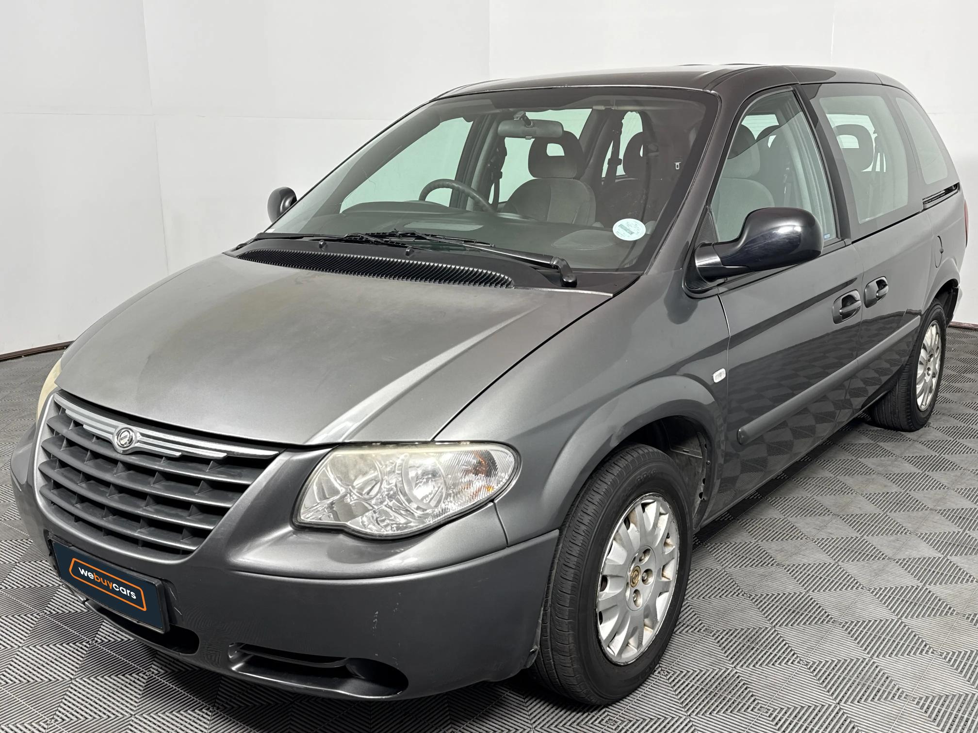 Used 2005 Chrysler Voyager 3.3 SE