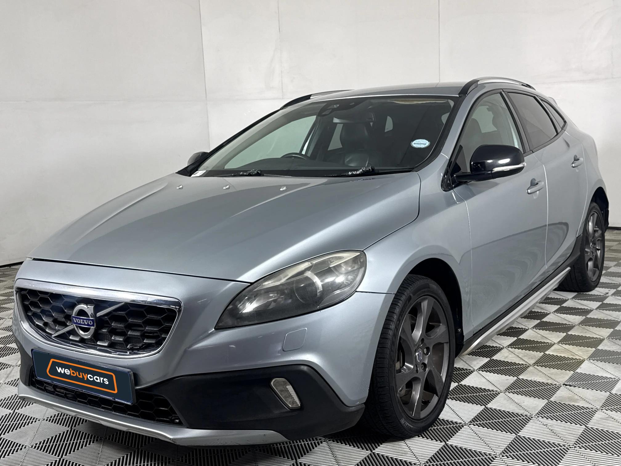 Used 2013 Volvo V40 Cross Country T5 AWD Excel