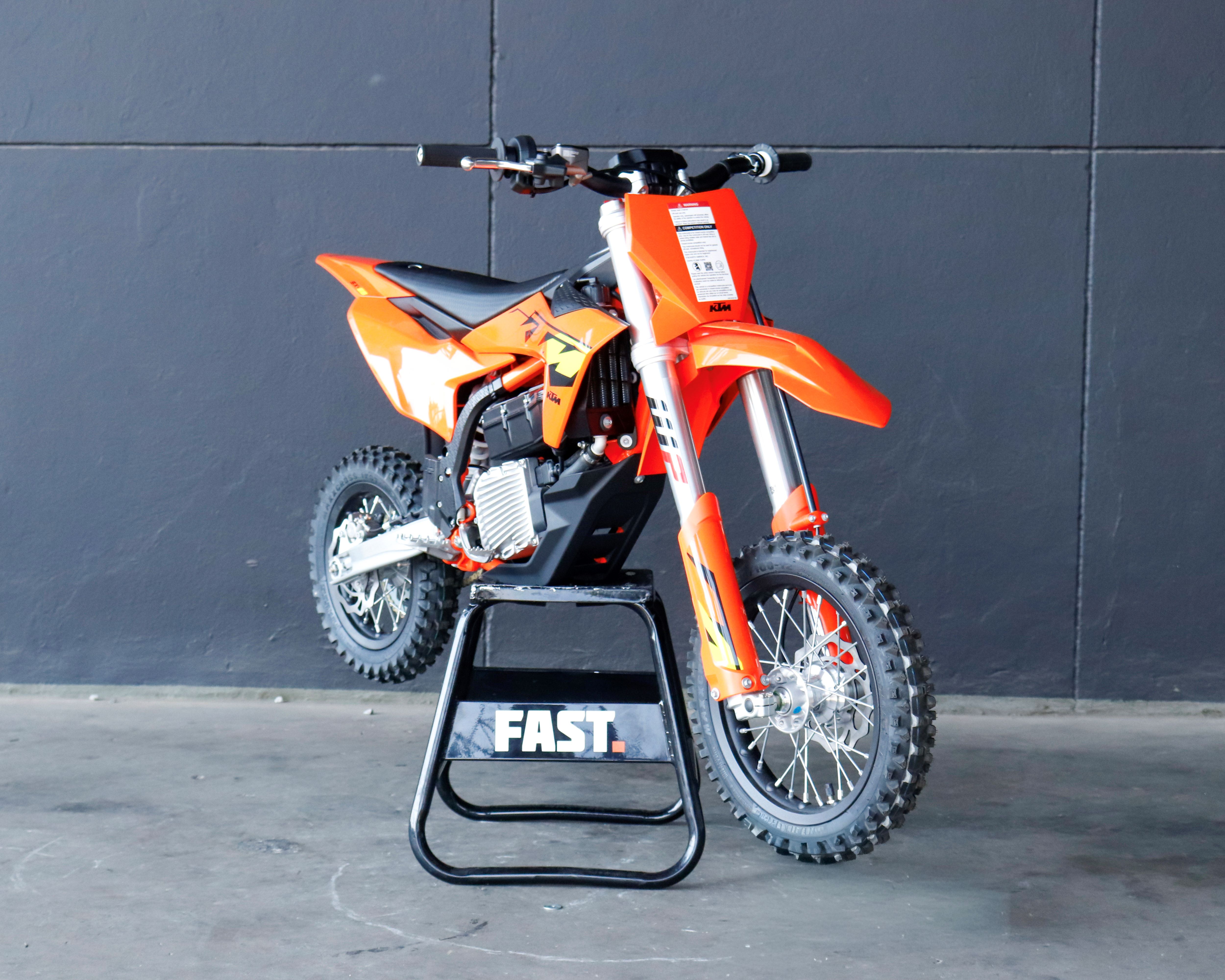 2026 KTM XS-E5
