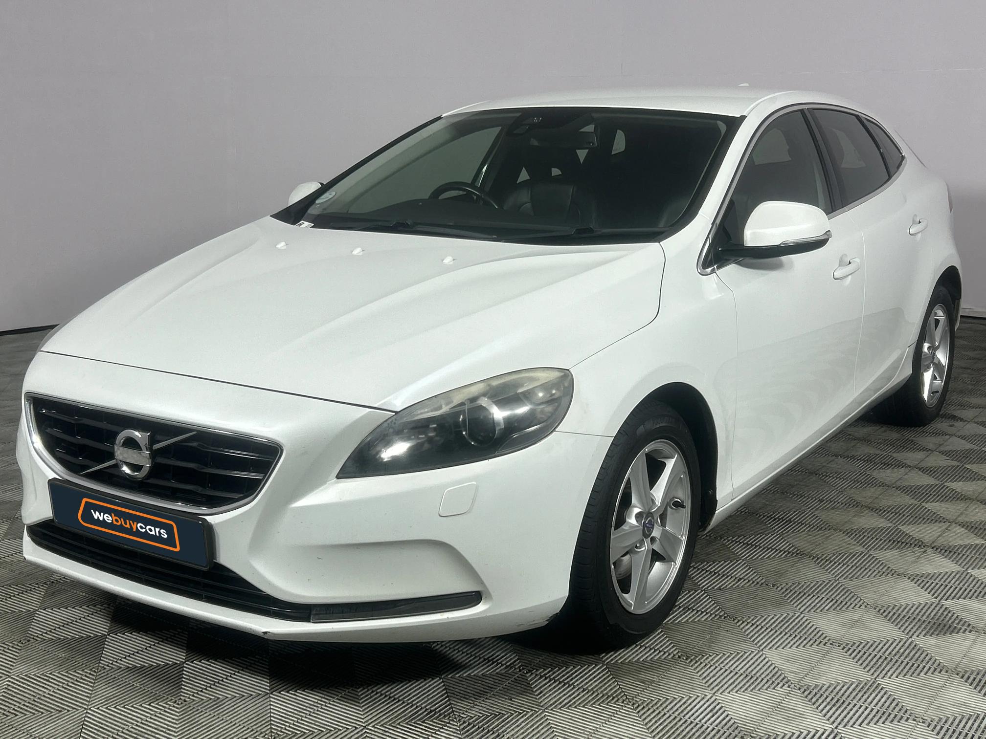Used 2014 Volvo V40 T3 Elite