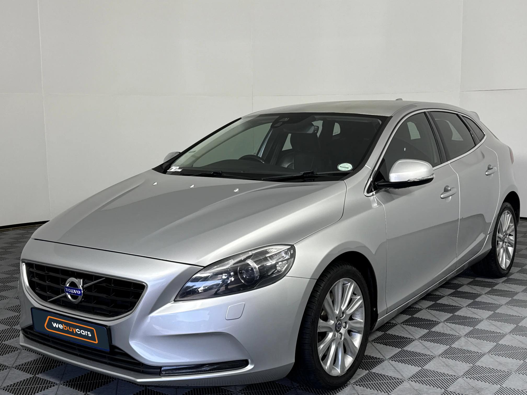 Used 2016 Volvo V40 T4 Excel