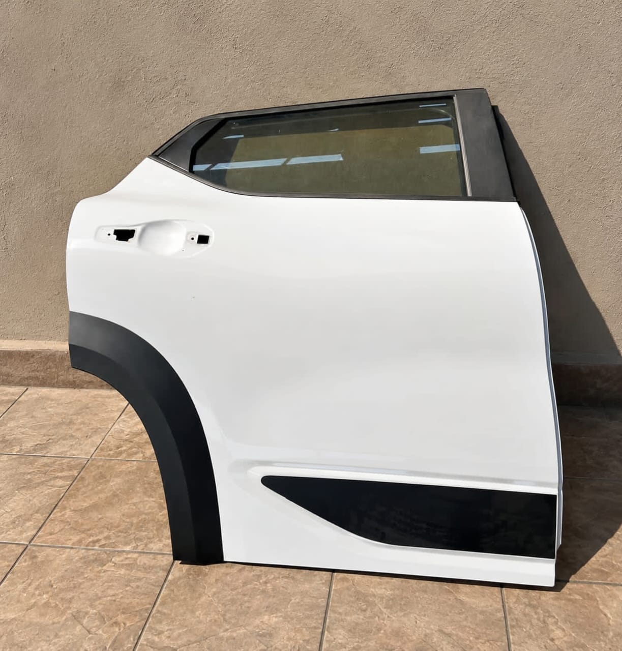 Renault Kiger door