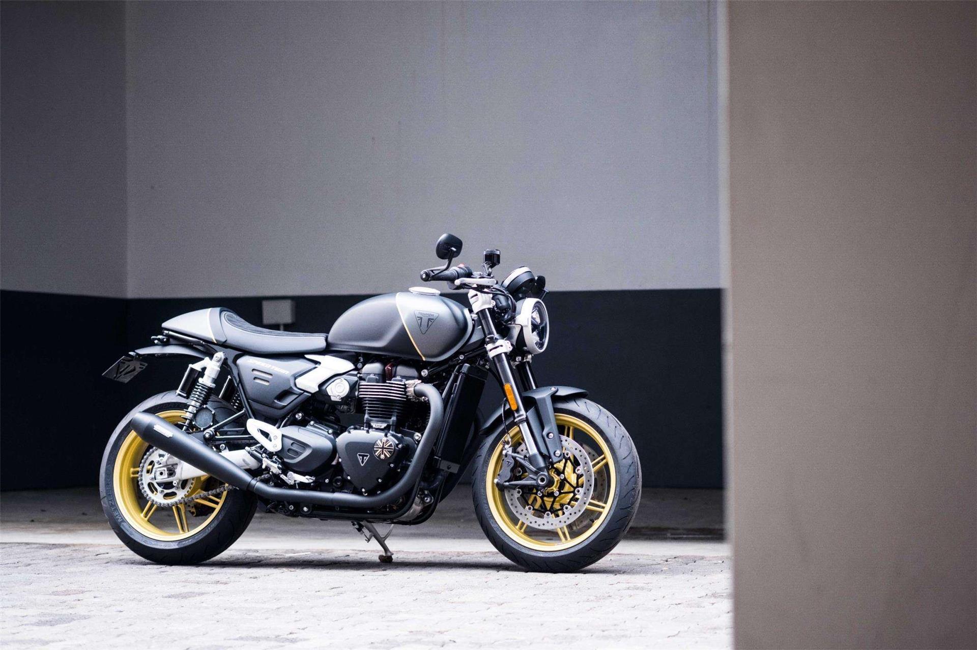 Triumph Speed Twin 1200