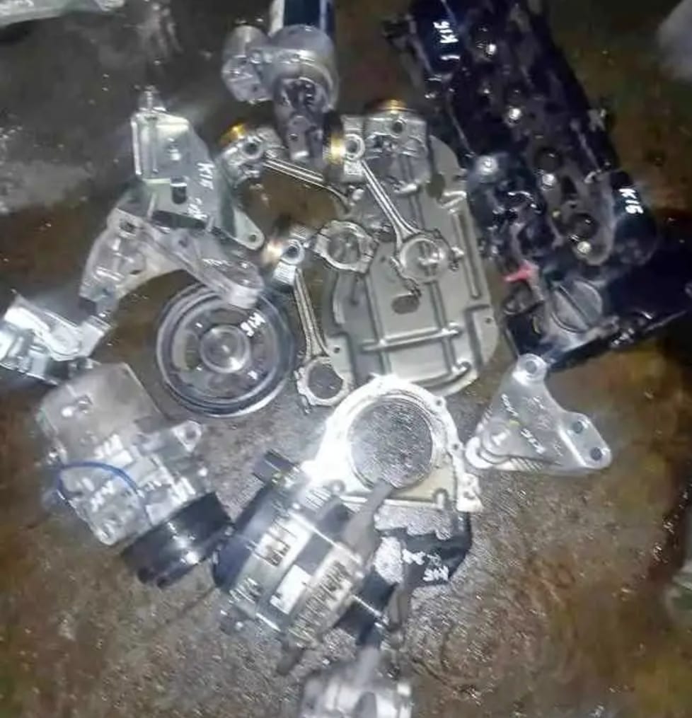 Suzuki Ertiga  complete engine  parts
