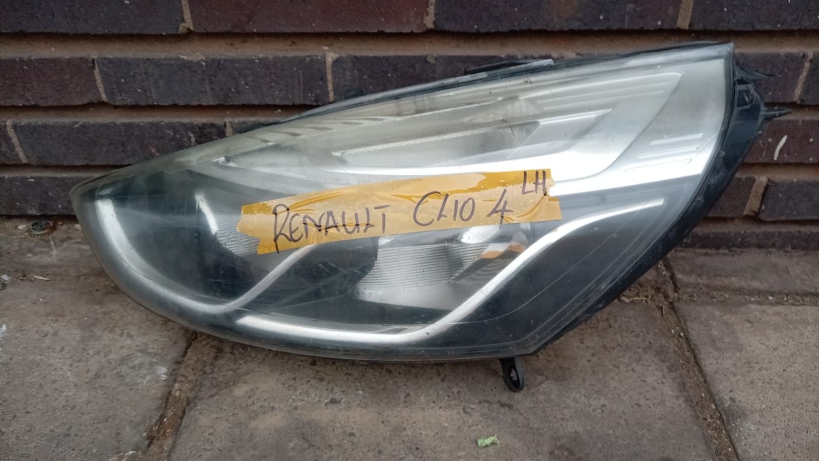 Renault Clio4.  Headlight