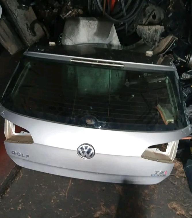 VW Golf 7 tailgate
