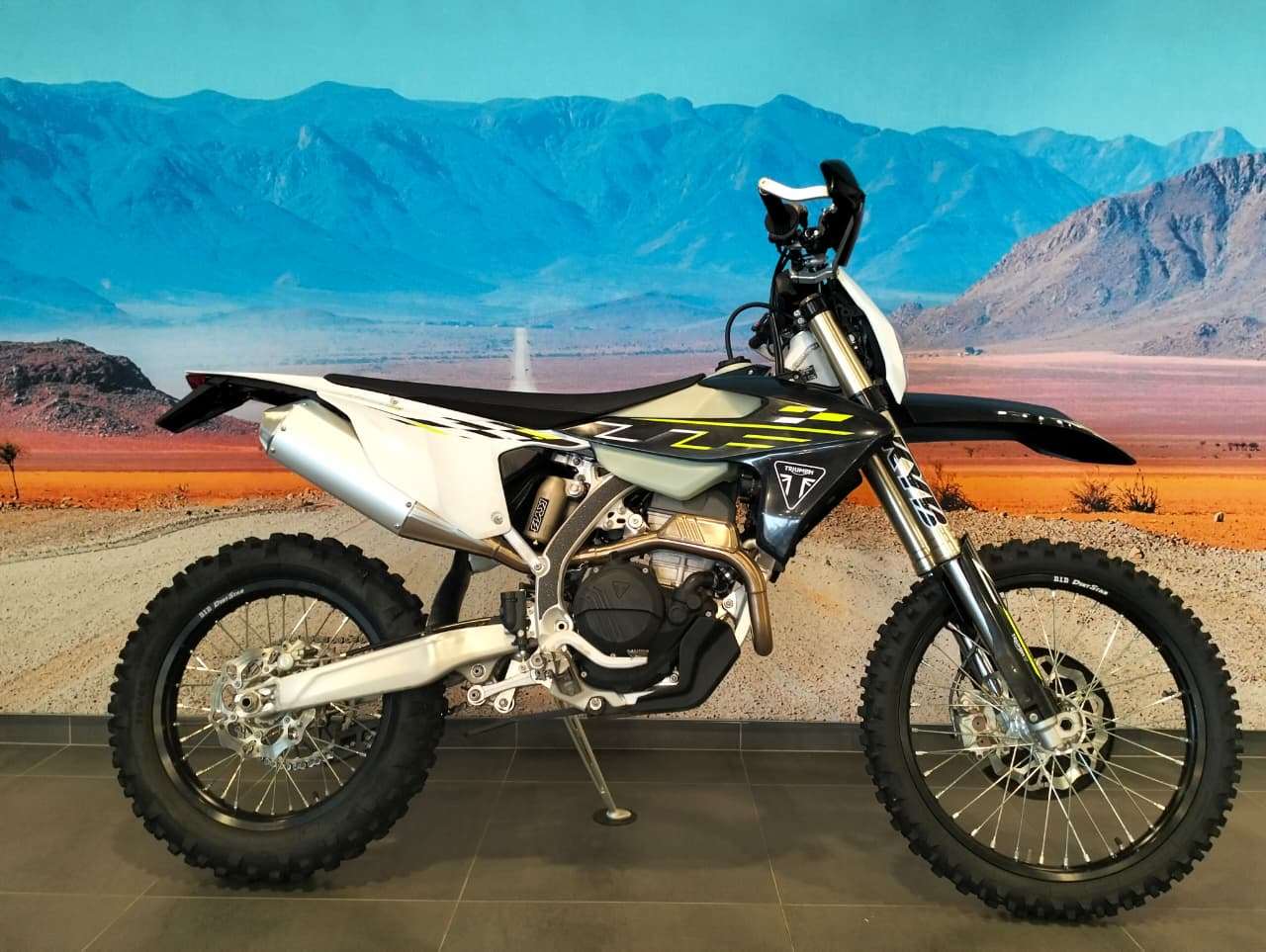 Triumph TF 250-E