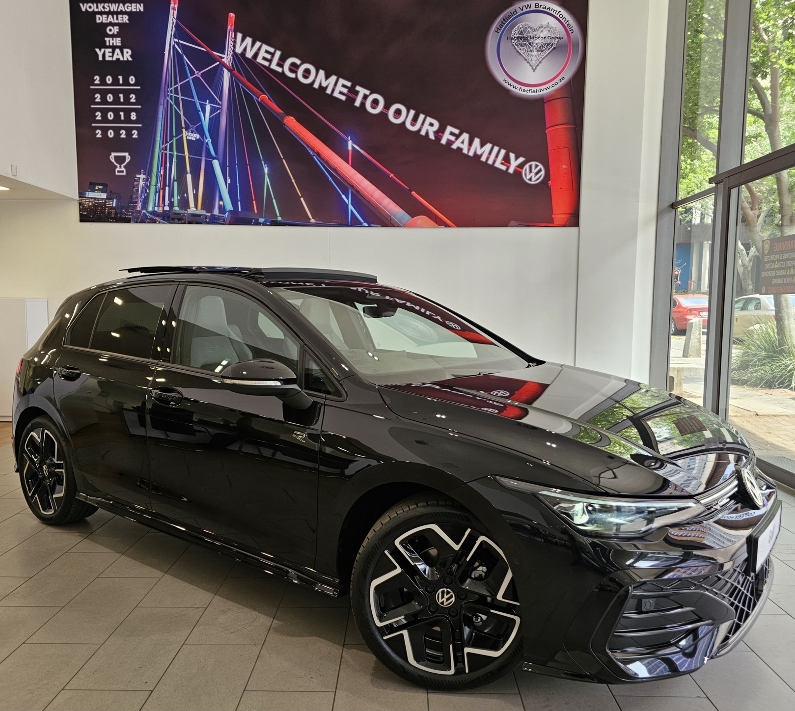 New 2026 Volkswagen Golf 1.4TSI R-Line Plus