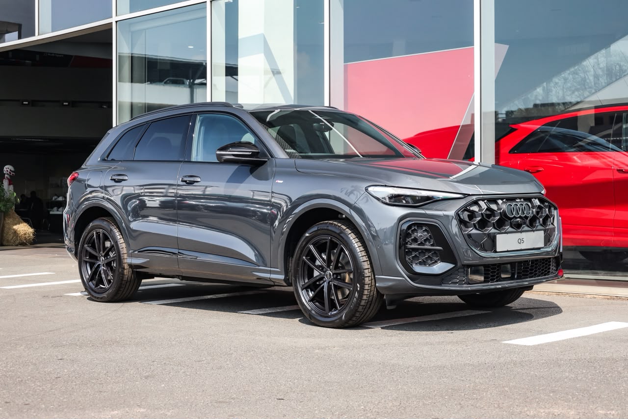 New 2026 Audi Q5 TFSI quattro S line Black