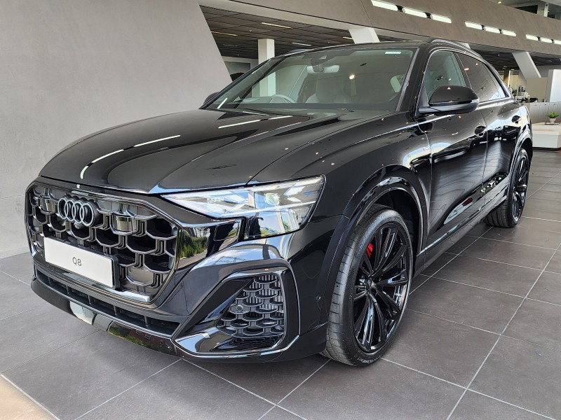 New 2026 Audi Q8 55TFSI quattro Black Edition