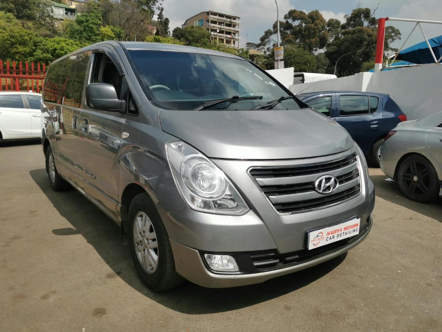 Used 2017 Hyundai H-1 2.5VGTi bus Elite 9-seater